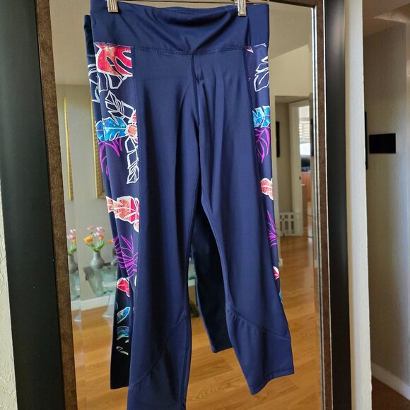 Beautiful Tommy Bahamas Outfit - Picture 4 of 6